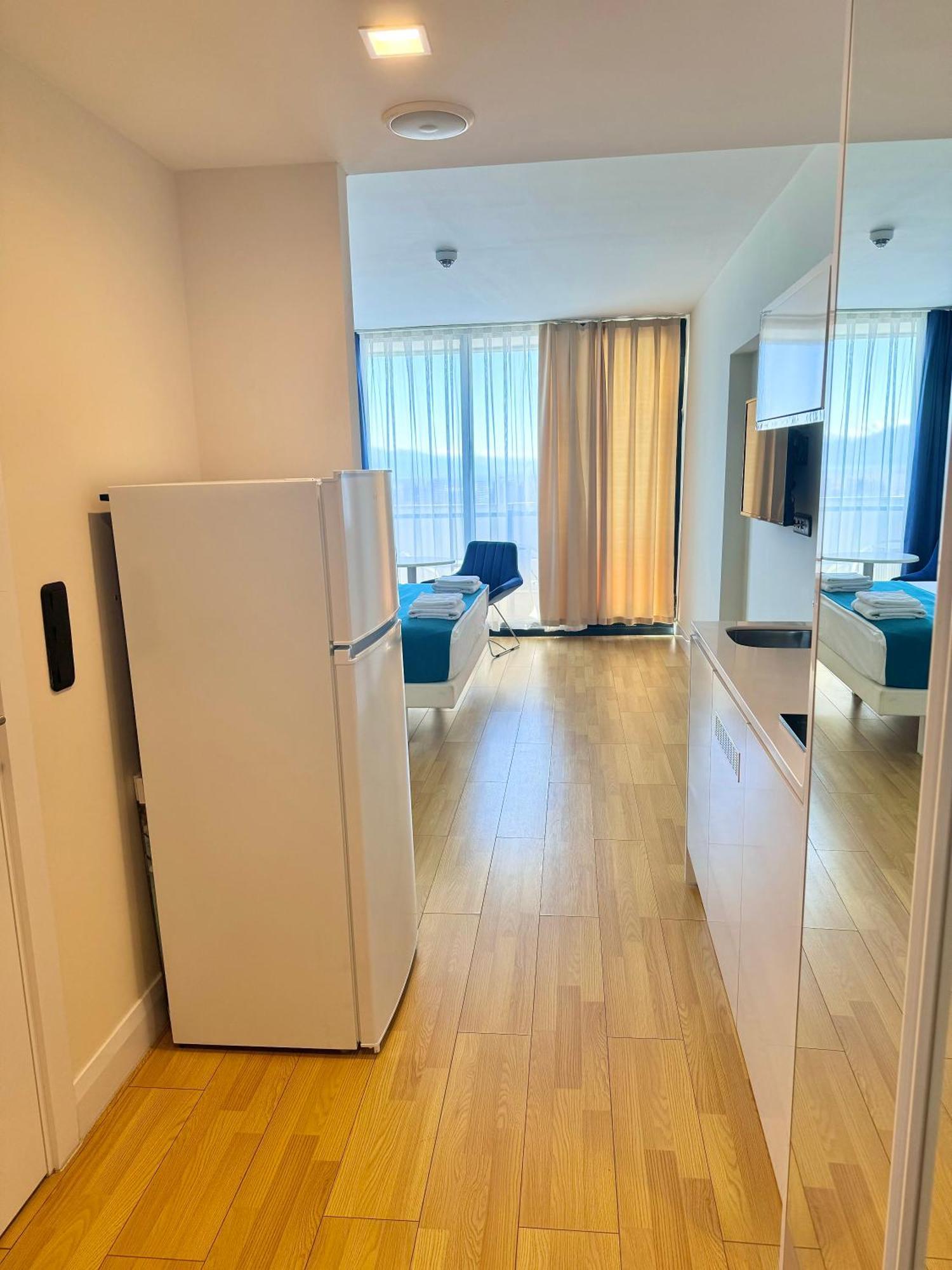 Lux Apartaments Батумі Екстер'єр фото